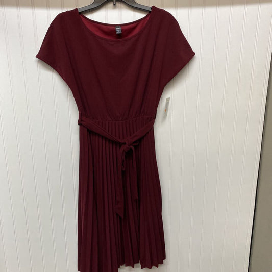 SHORT SLEEVE PLEATED SKIRT DRESS