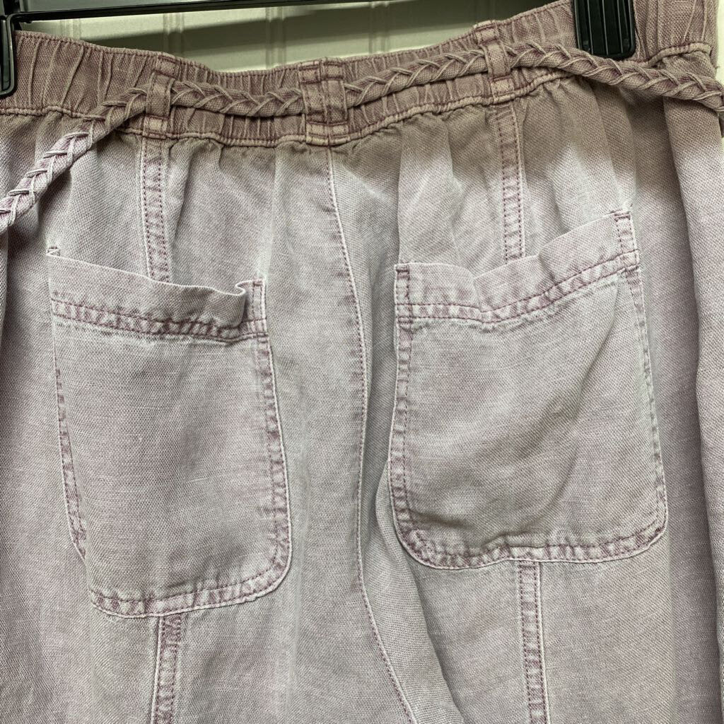 BELTED JOGGERS