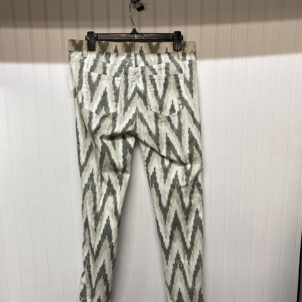 PATTERNED JEANS