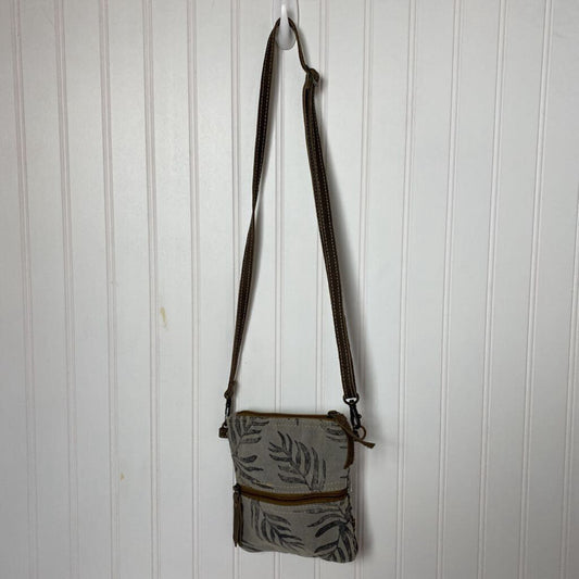 CROSSBODY