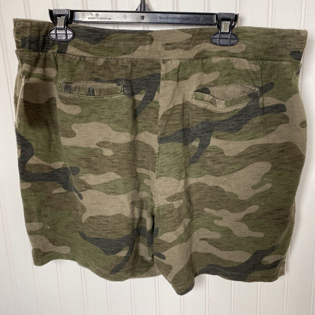 DRAWSTRING CAMO SHORTS