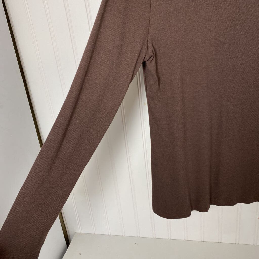 RIBBED LONG SLEEVED TOP