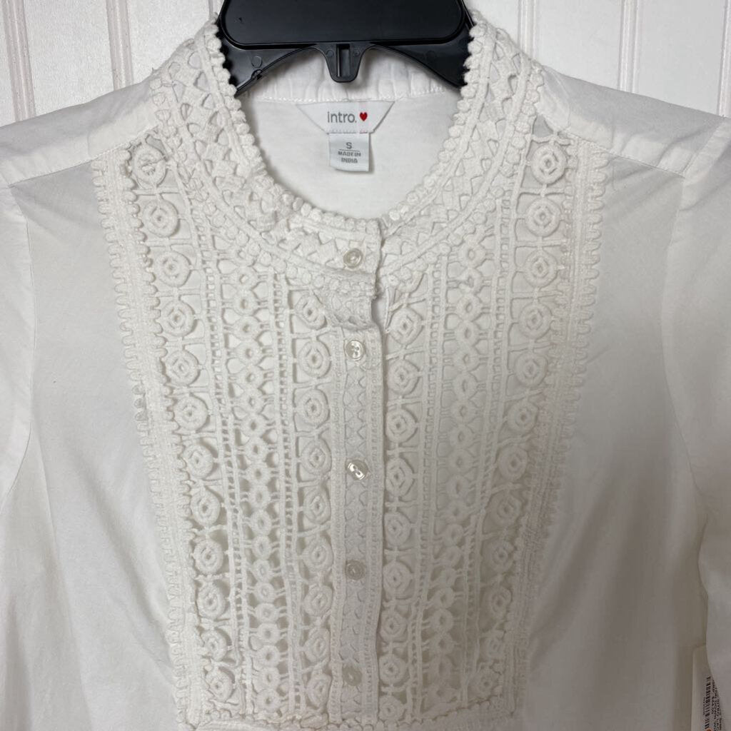 LACE FRONT BUTTON DOWN
