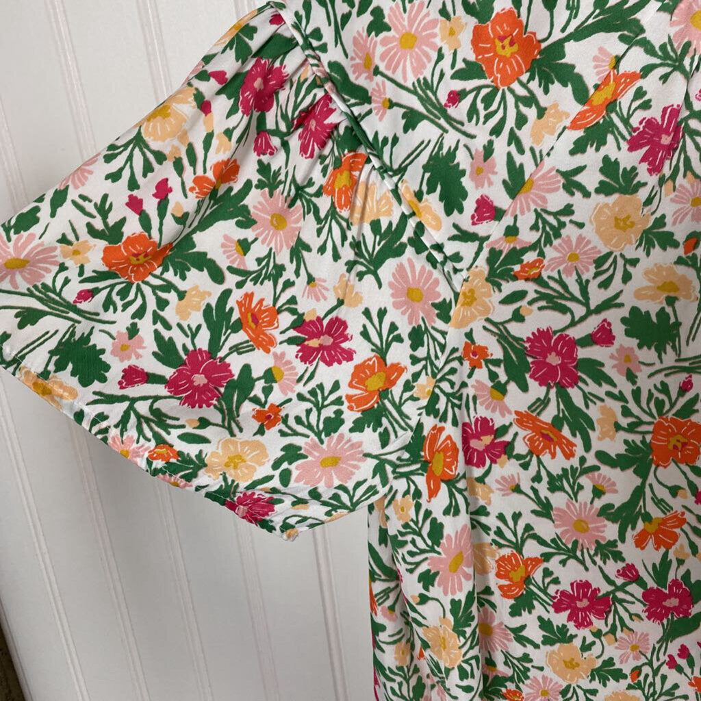 FLORAL SHORT SLEEVED
