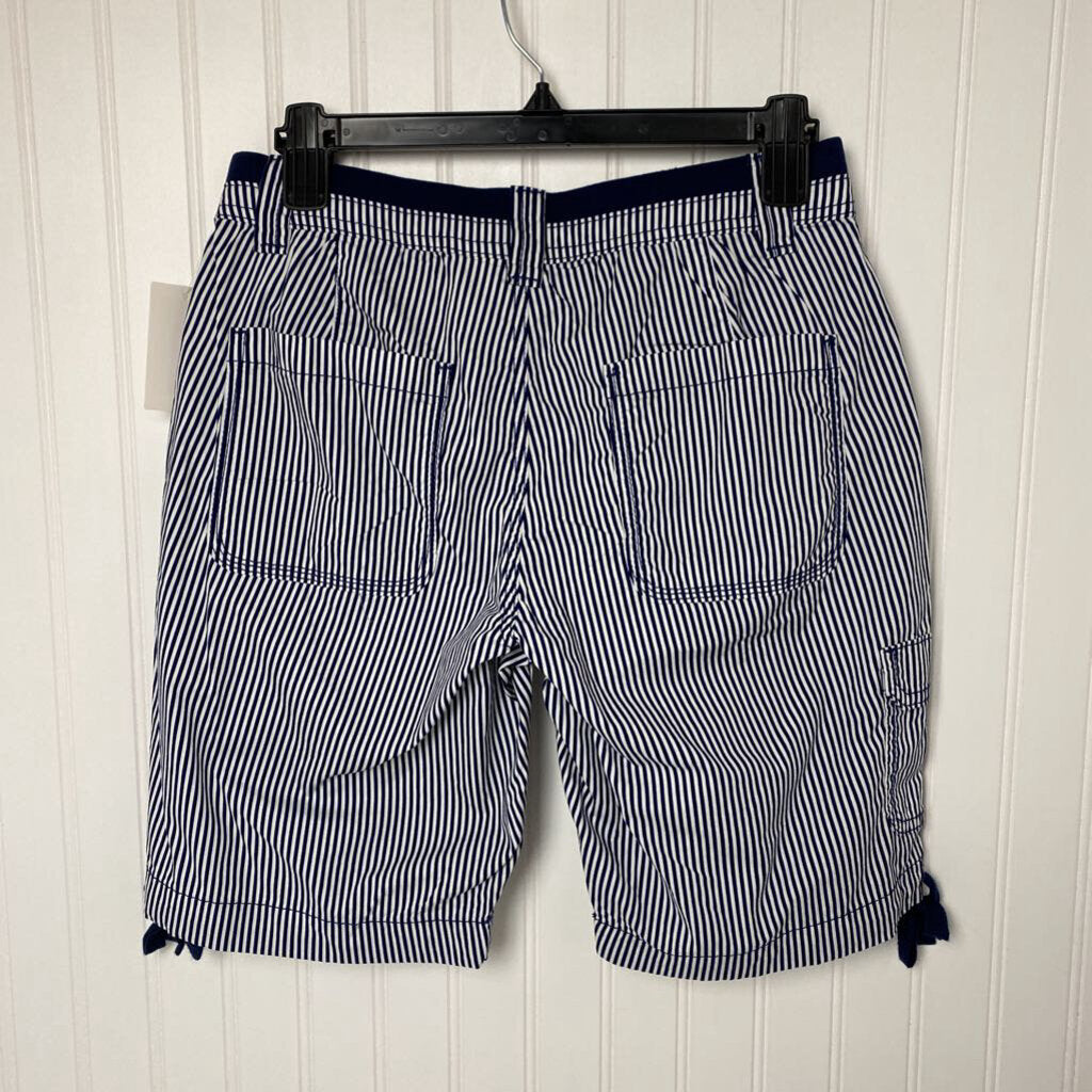 KHAKI SHORTS