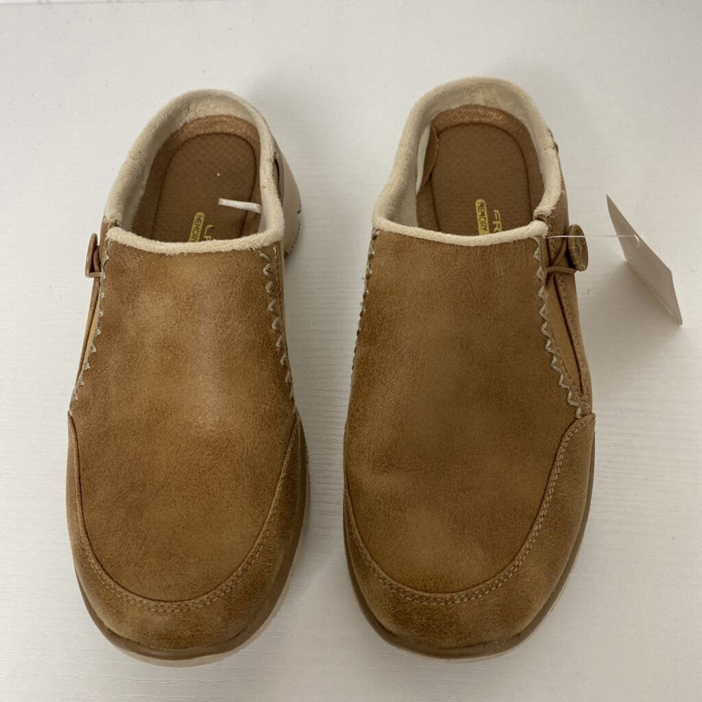 SLIP ON SHOES