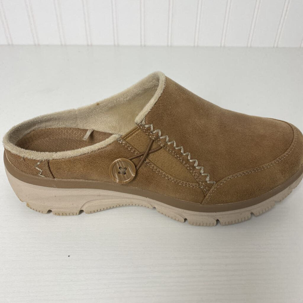 SLIP ON SHOES