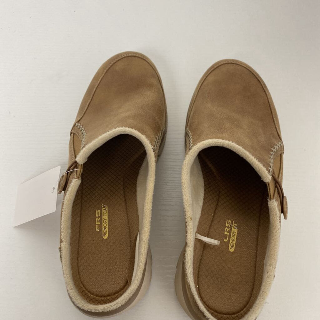 SLIP ON SHOES