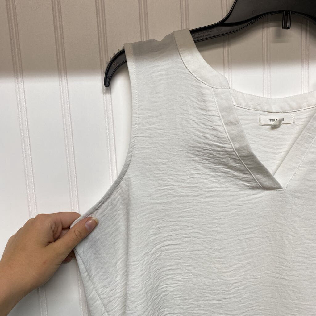 V NECK SLEEVELESS TOP