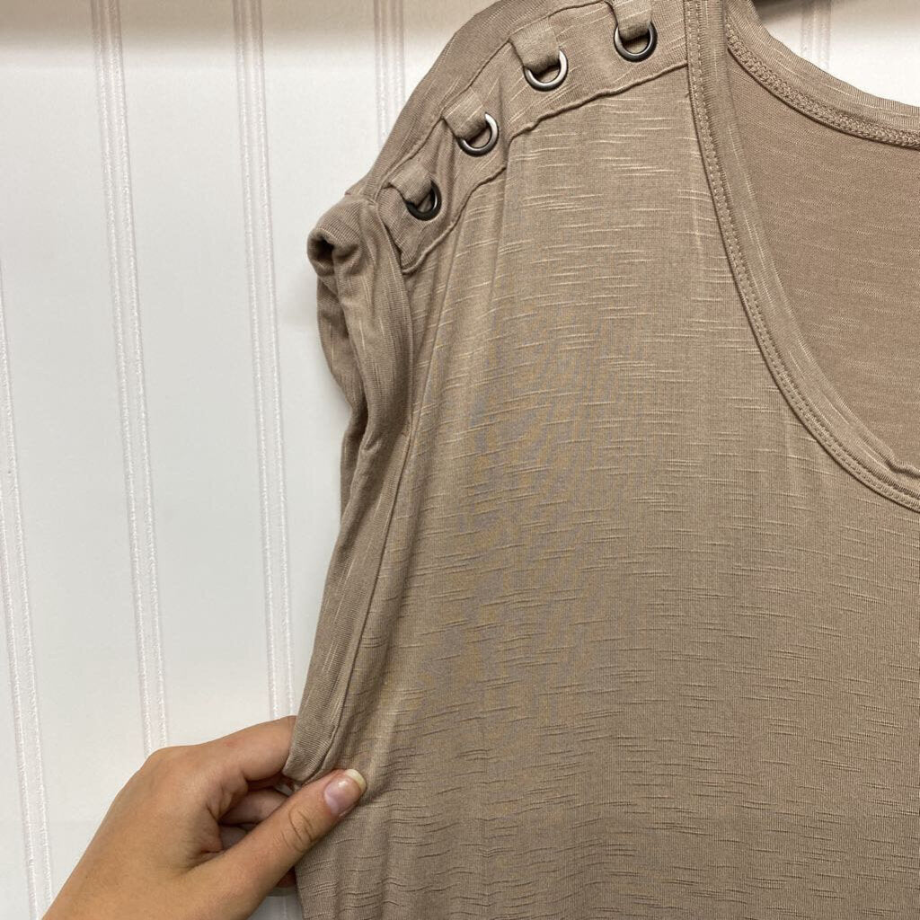 SHORT SLEEVE TOP