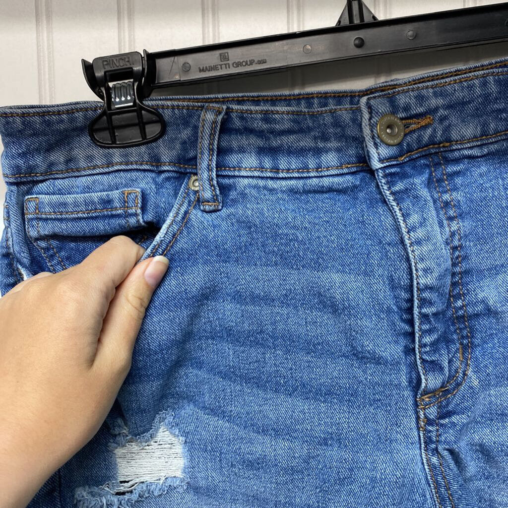 CUFFED DENIM SHORTS