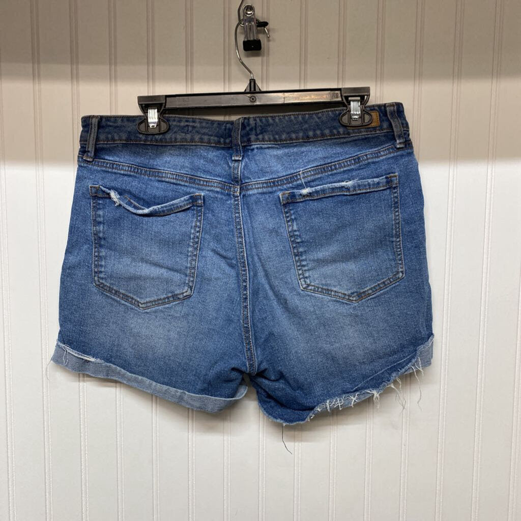 CUFFED DENIM SHORTS