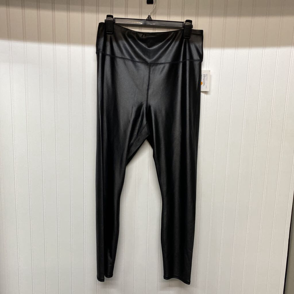 BLACK LEGGINGS