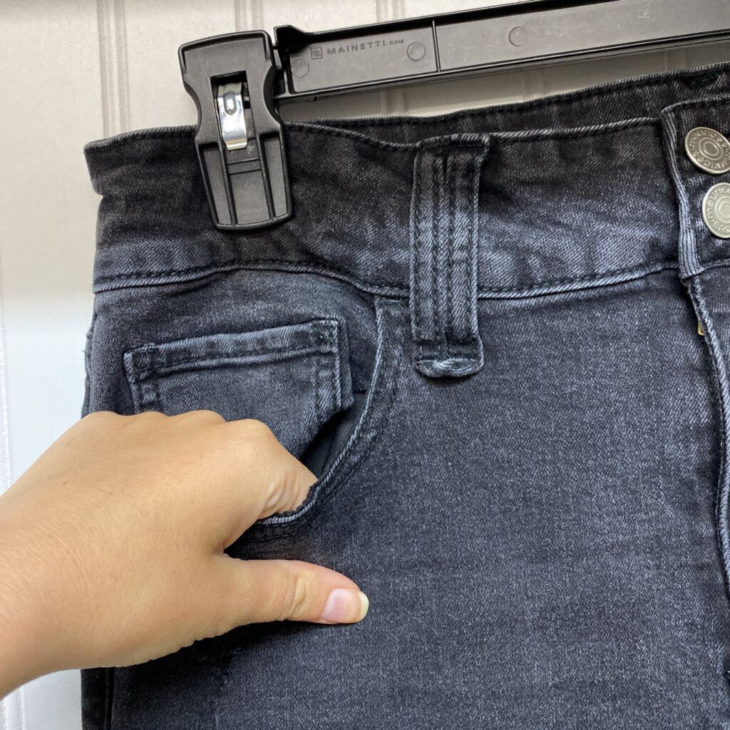 FLARE LEGGED JEANS