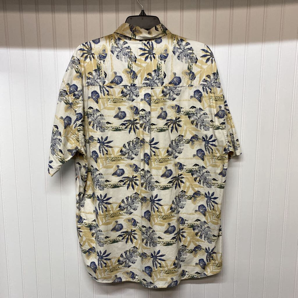 SHORT SLEEVE BUTTON UP SHIRT