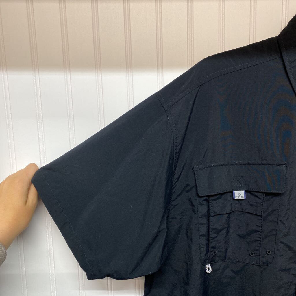 SHORT SLEEVED BUTTON DOWN