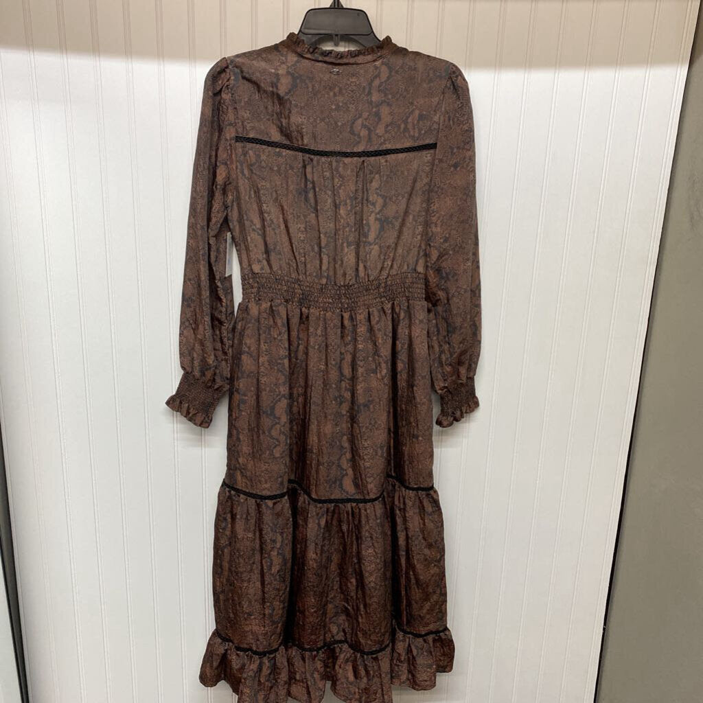 LONG RUFFLED DRESS