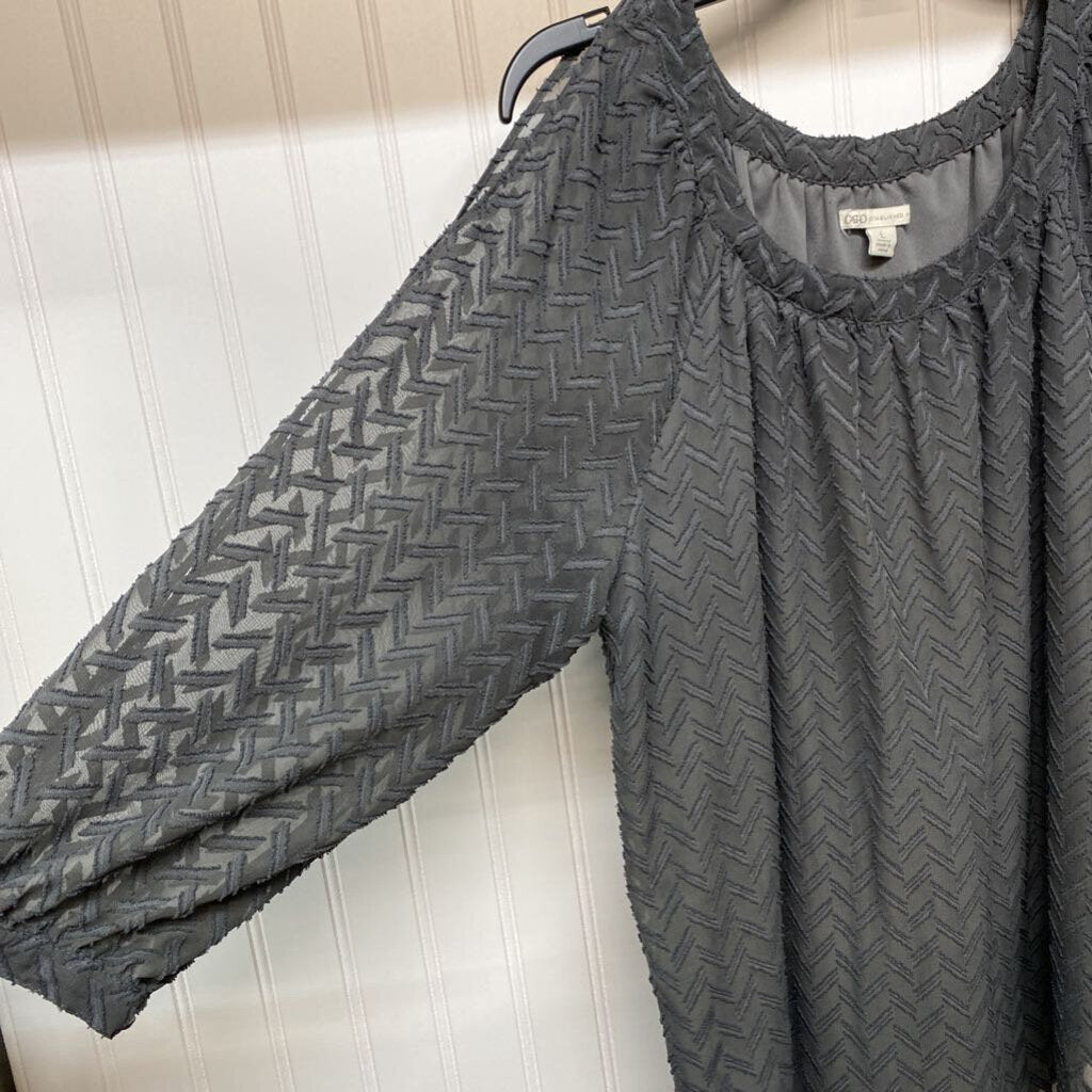 OPEN SHOULDER LONG SLEEVED