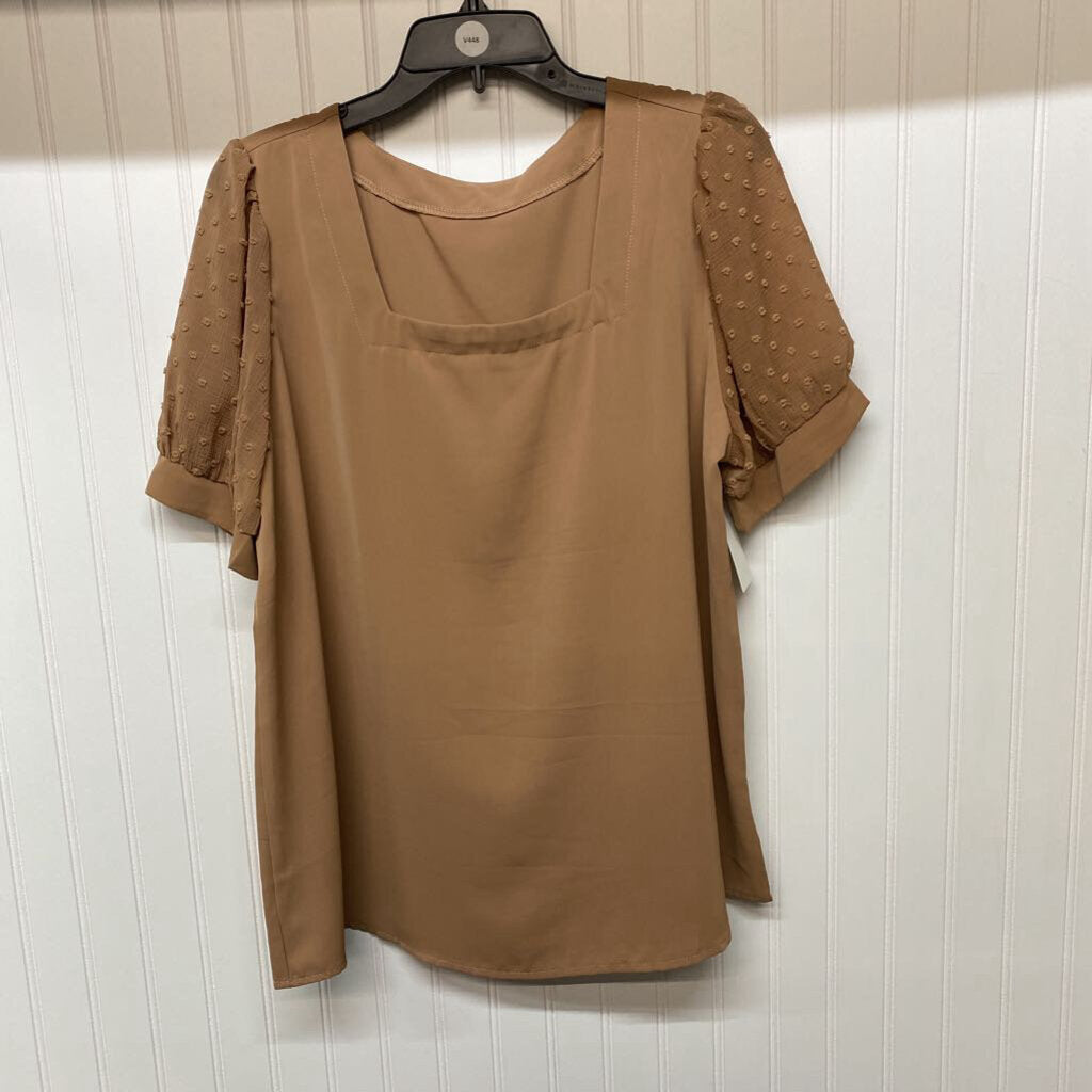 SQUARED NECK SHORT SLEEVED