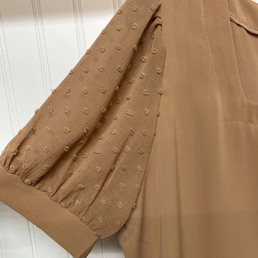 SQUARED NECK SHORT SLEEVED