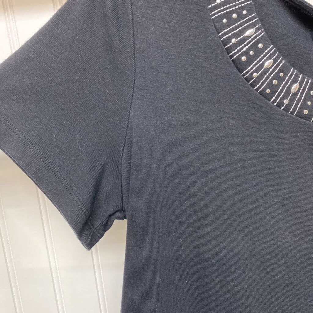 RINESTONE NECKLINE