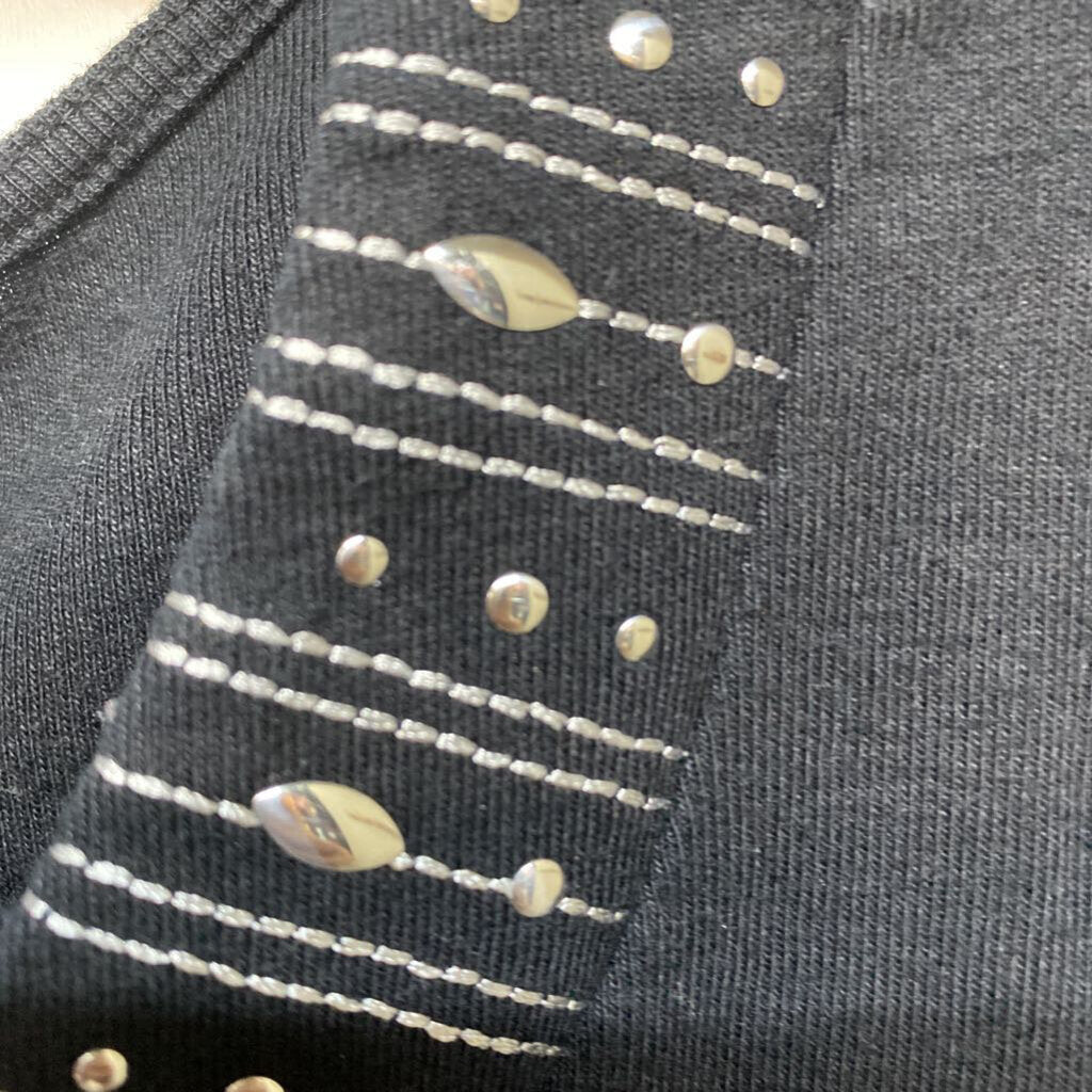 RINESTONE NECKLINE