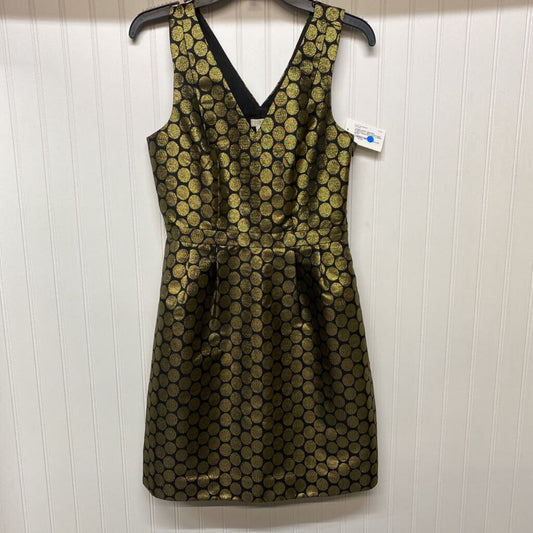 SLEEVLESS V NECK DRESS