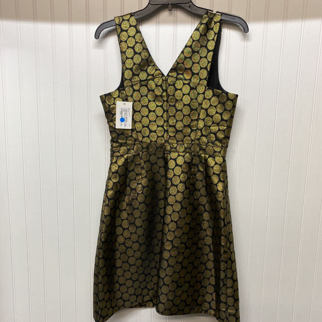SLEEVLESS V NECK DRESS