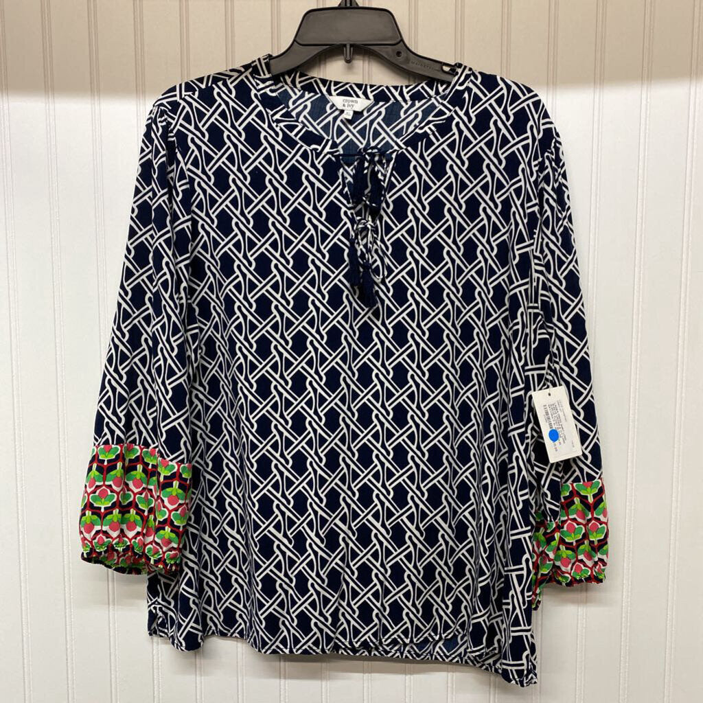 LONG SLEEVE FLOWY BLOUSE