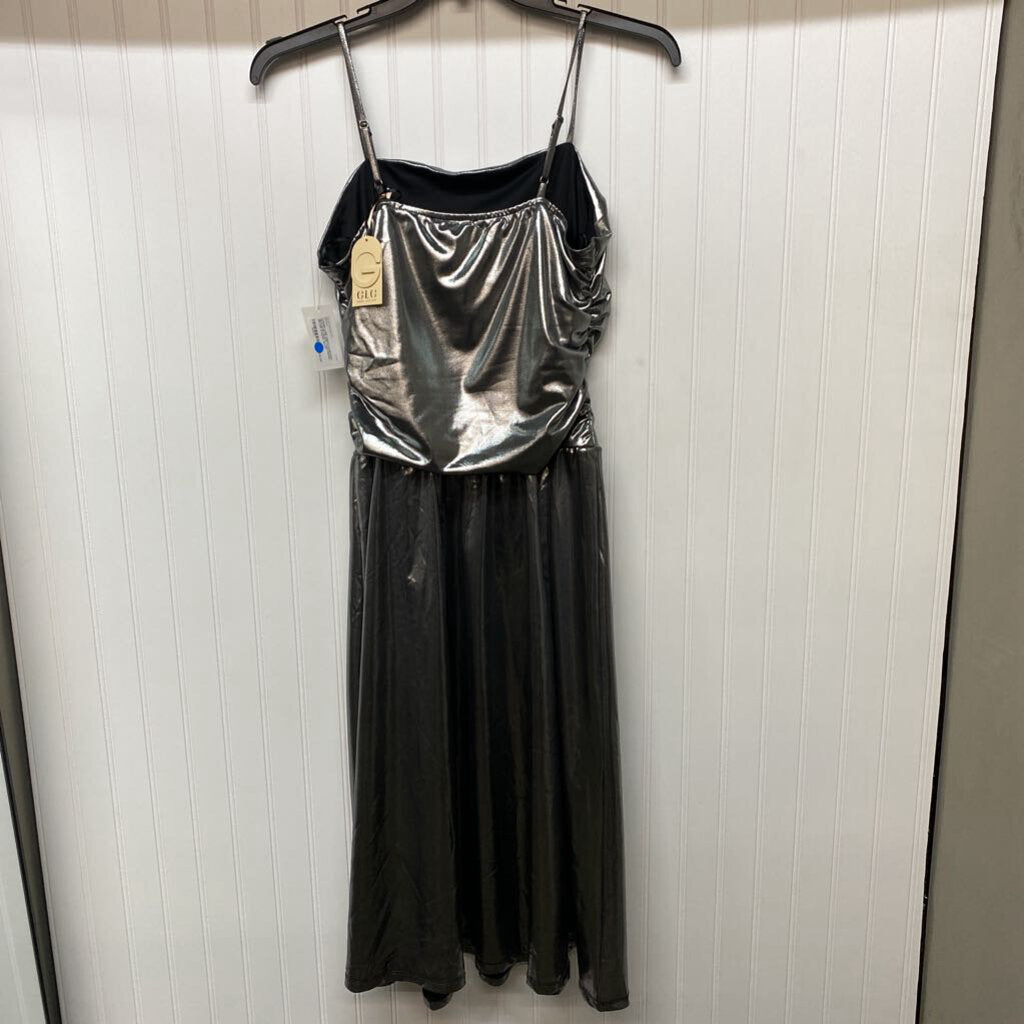 SLEEVELESS LONG DRESS