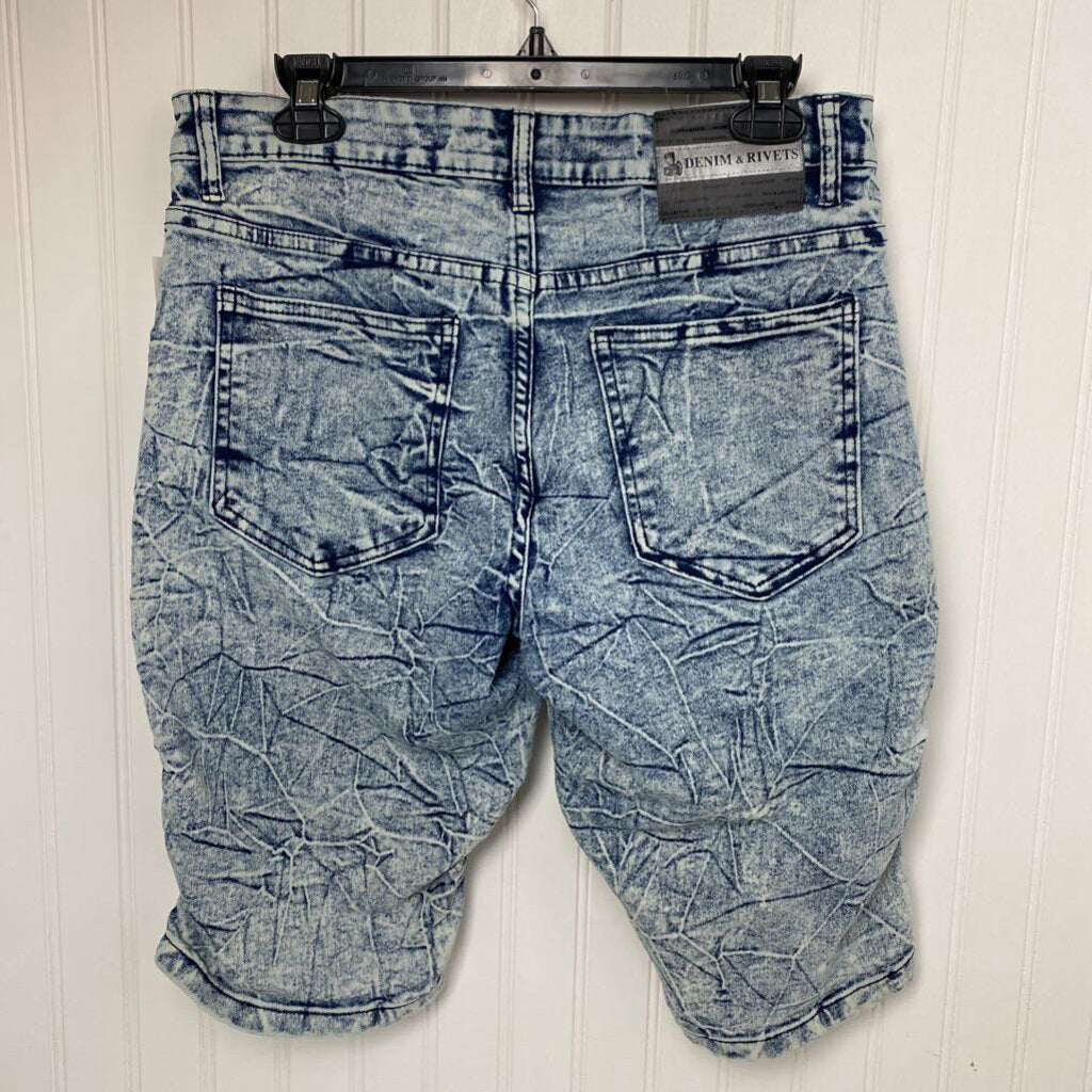 DISTRESSED DENIM SHORTS