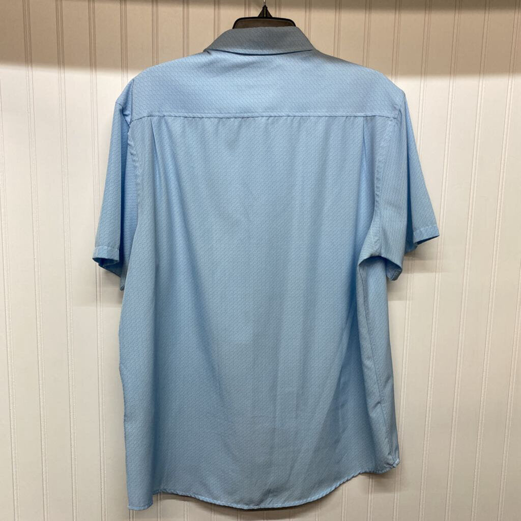 SHORT SLEEVED BUTTON DOWN