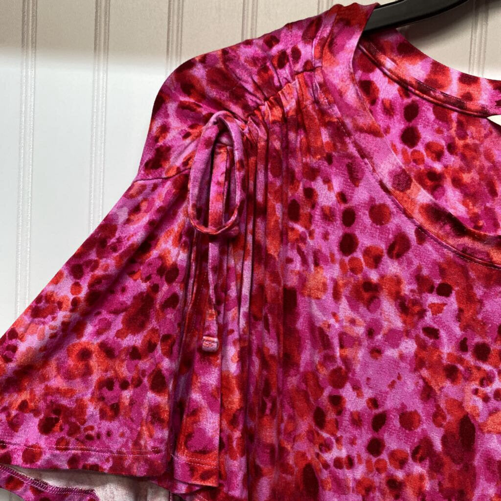 FLOWY SLEEVED SHORT DRESS
