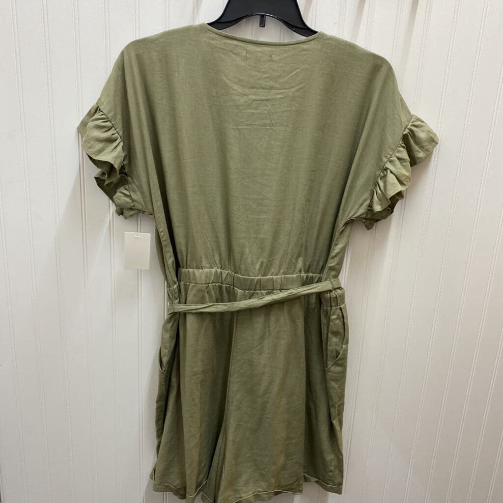 SHORT ROMPER