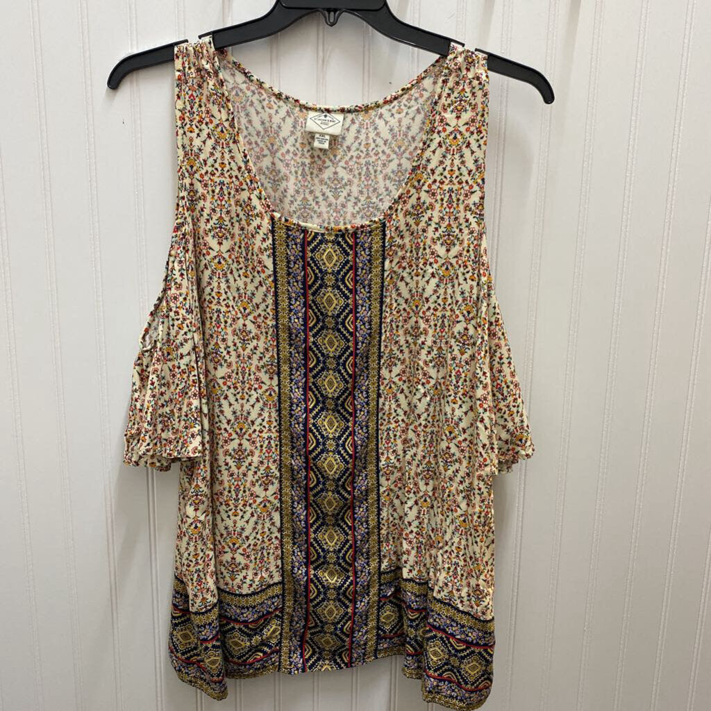 OPEN SHOULDER TOP