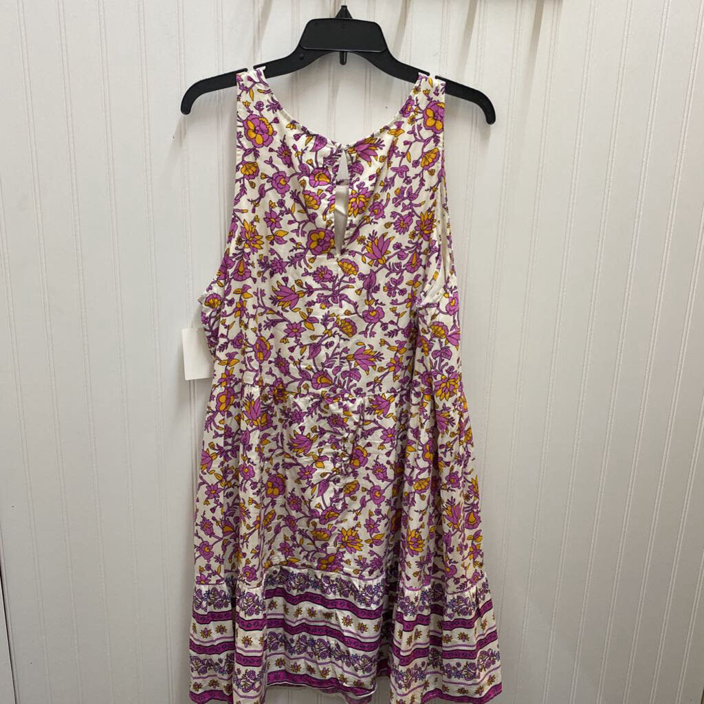 SLEEVLESS DRESS