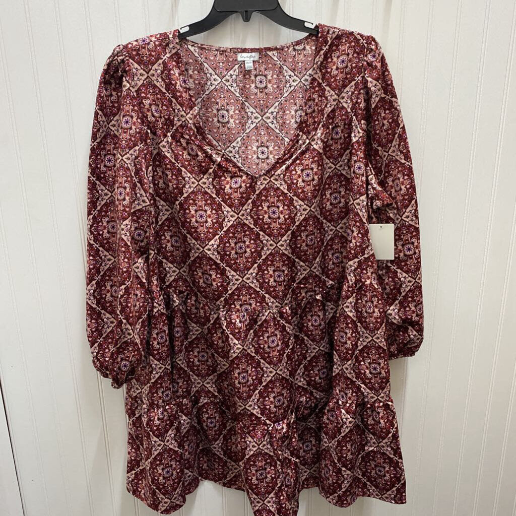 LONG SLEEVED DRESS