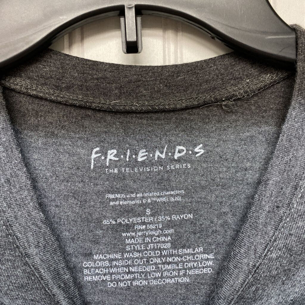FRIENDS GRAPHIC TEE