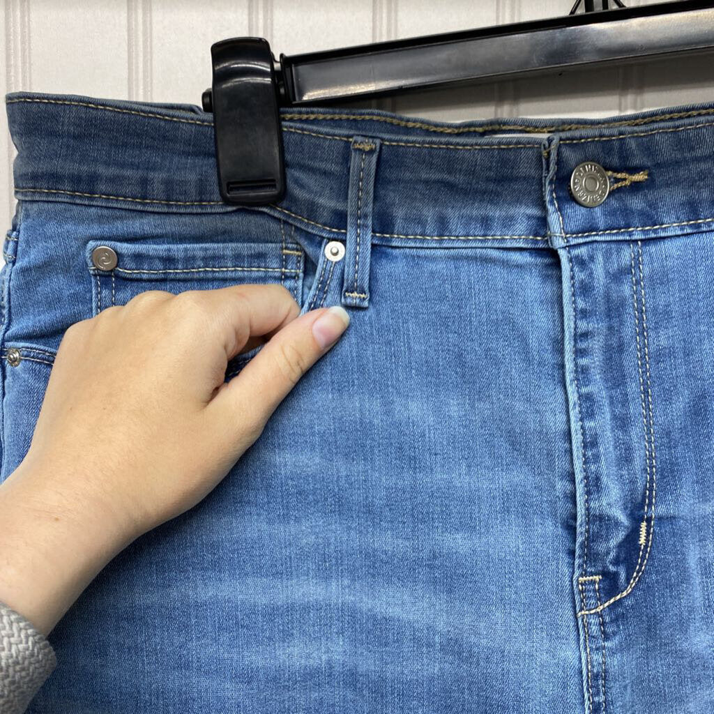 MID RISE SLIM FIT