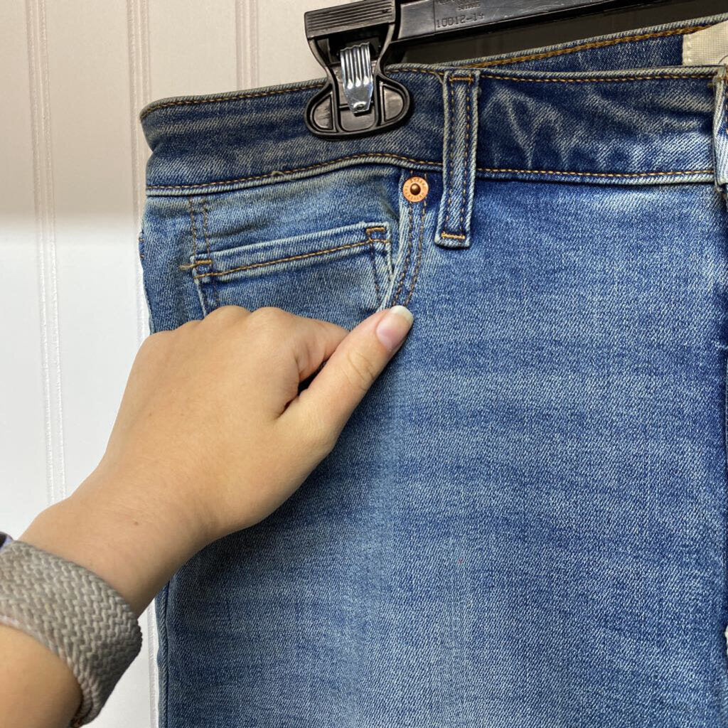 WIDE LEGGED JEANS