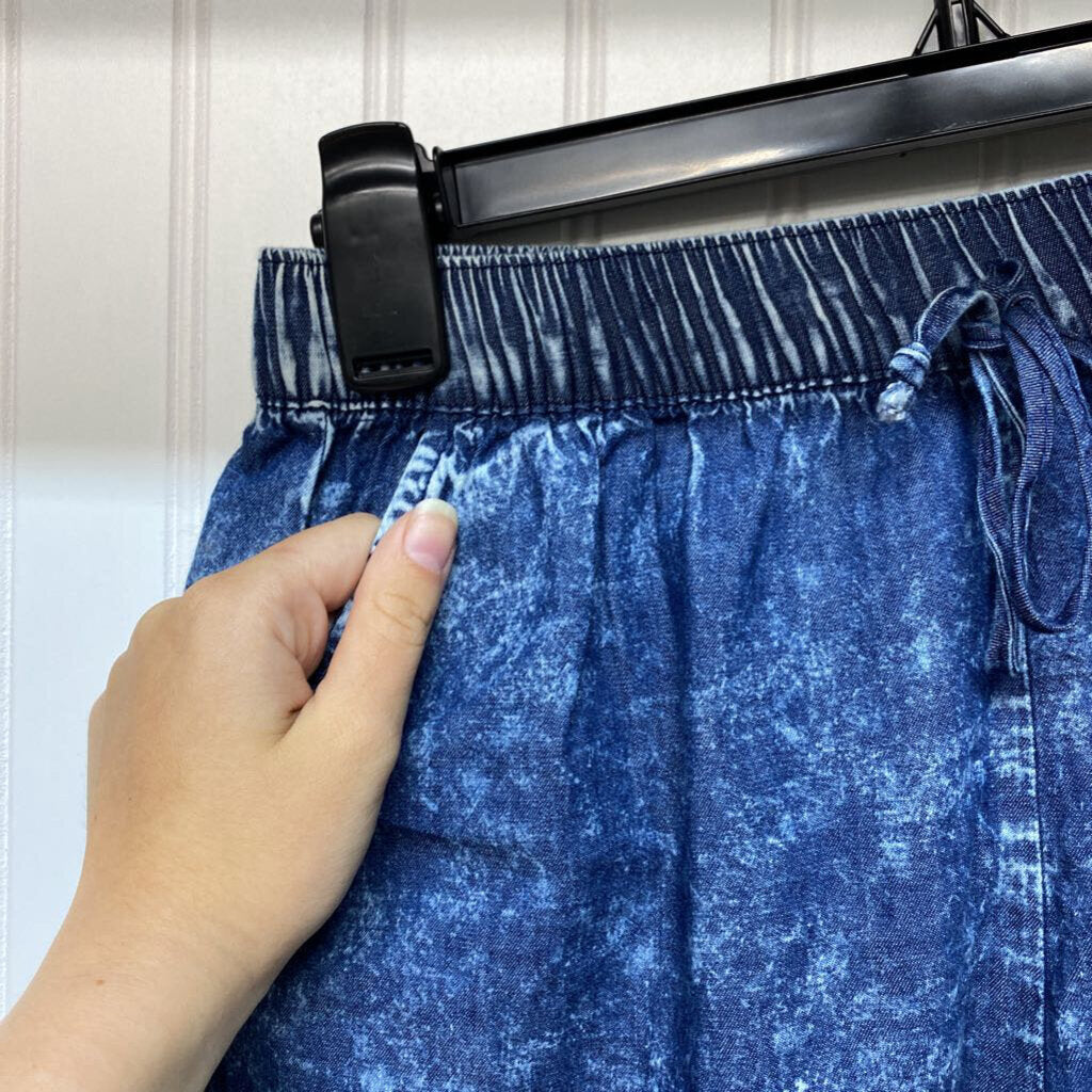 ELASTIC WAIST SHORTS