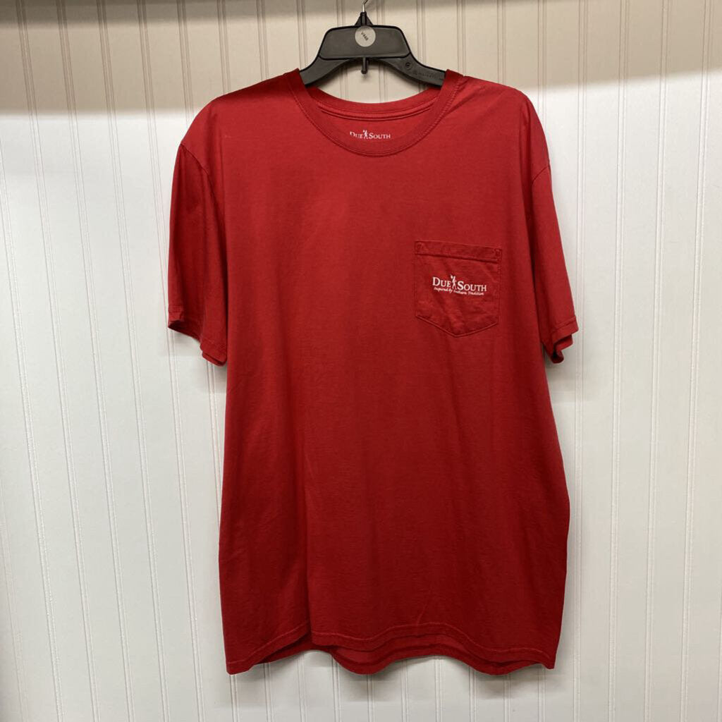 "DUE SOUTH" GRAPHIC POCKET TEE