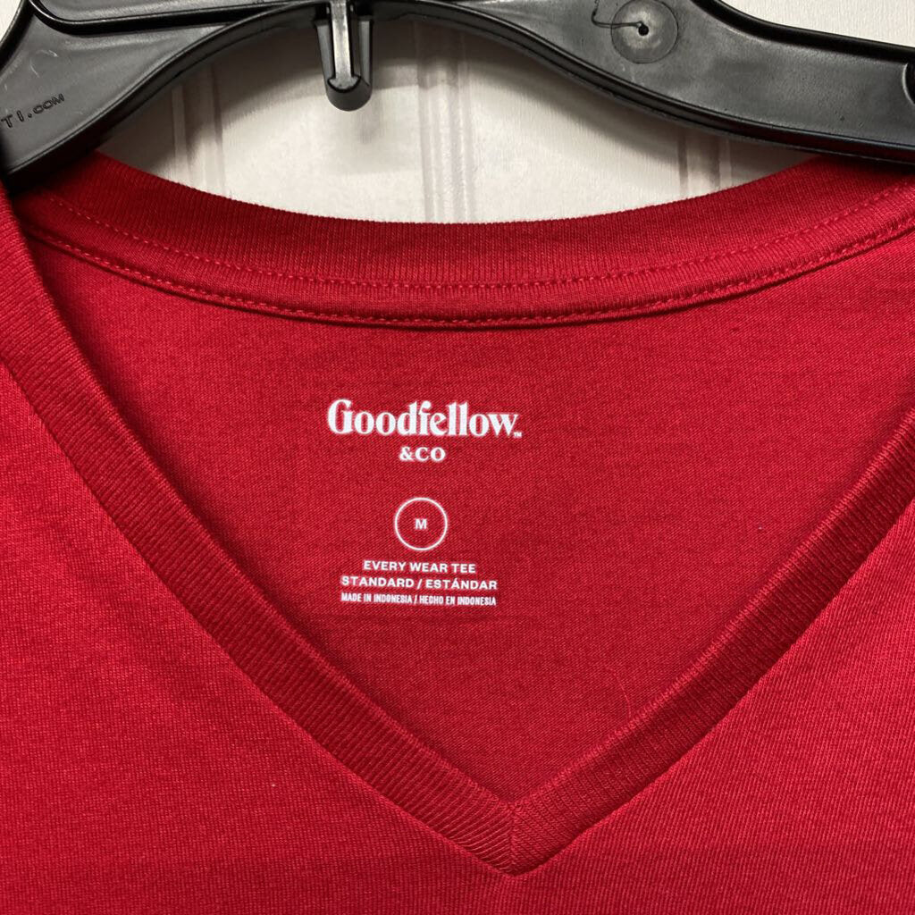*BASIC SHORT SLEEVE V NECK TEE
