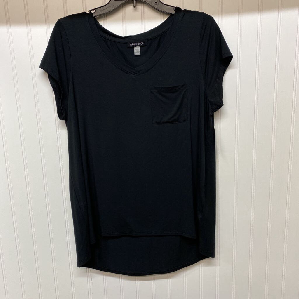 *SHORT SLEEVE V NECK POCKET TOP