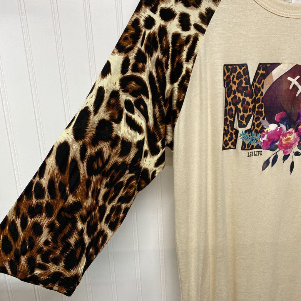 *LONG SLEEVE "MOM" GRAPHIC BASEBALL TEE