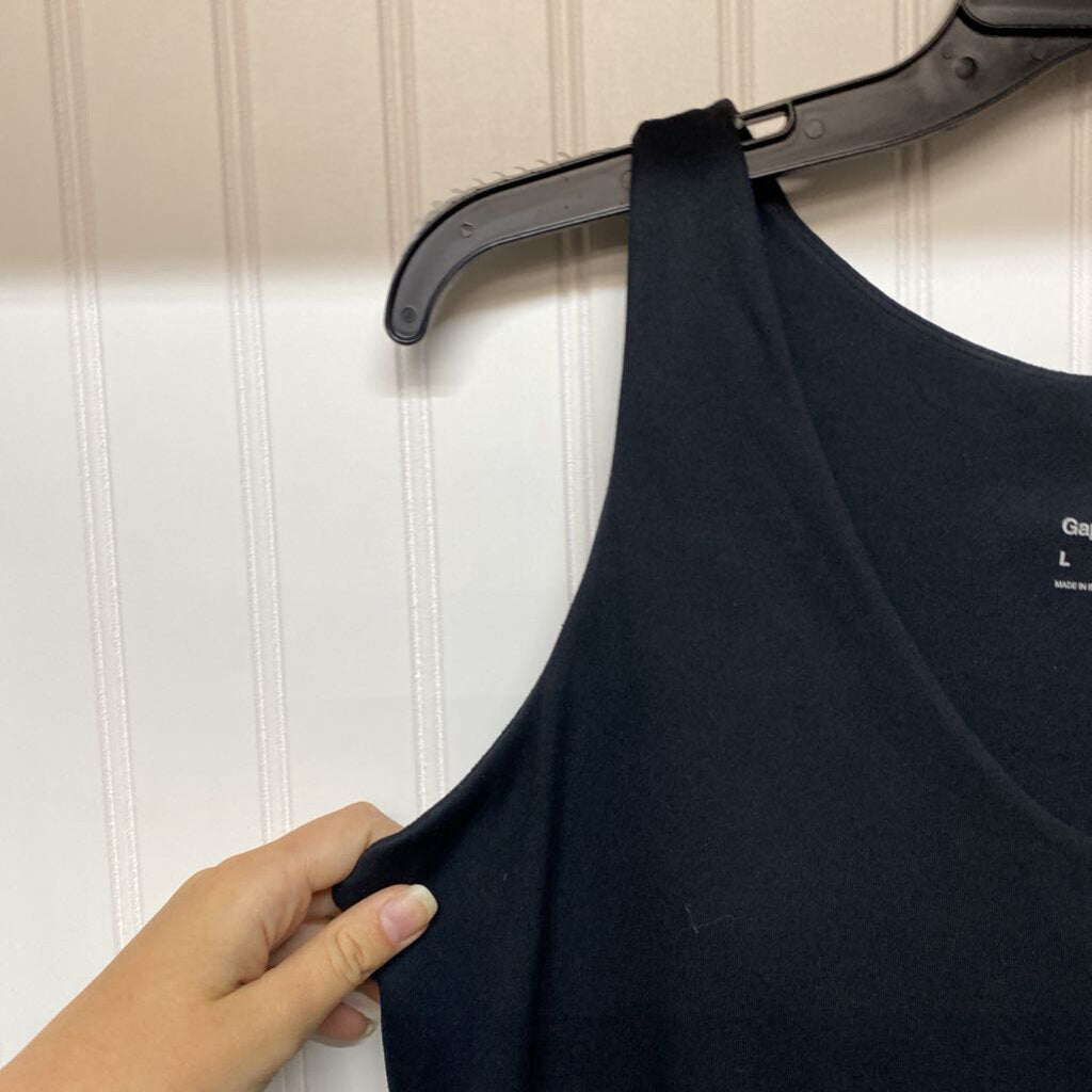 SLEEVELESS SHORT DRESS
