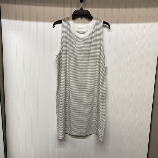 SLEEVELESS KNIT DRESS