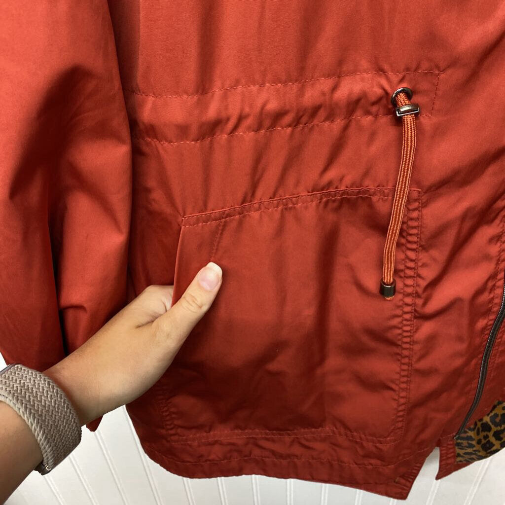 HOODED WINDBREAKER