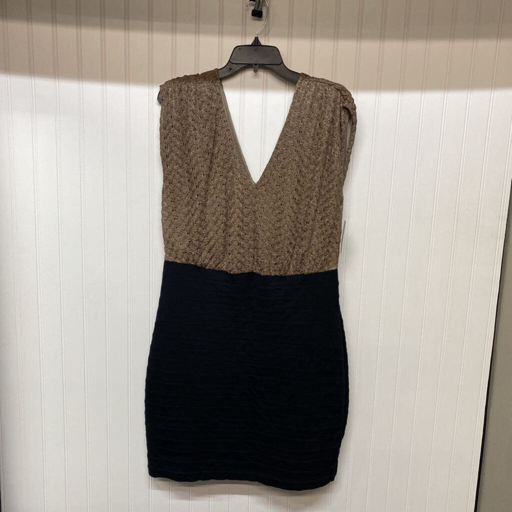 SLEEVLESS SHORT DRESS