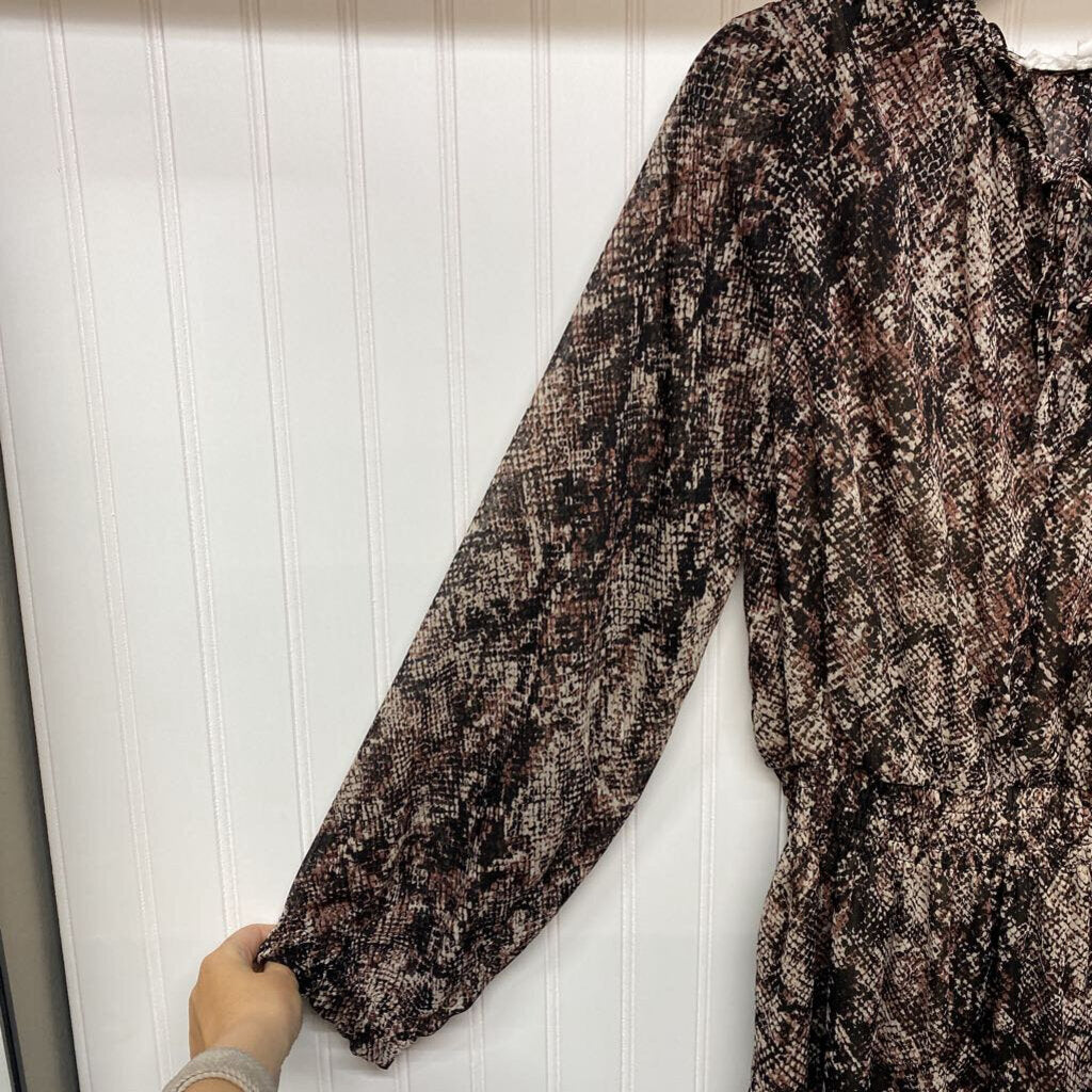SHEAR SLEEVED DRESS